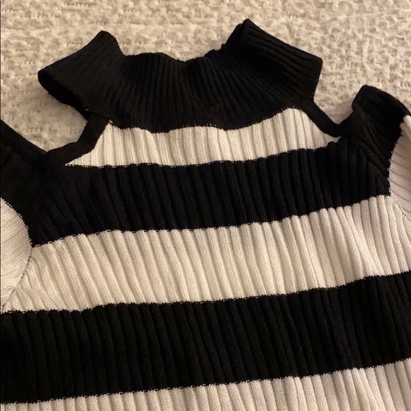 Brand new dress - Picture 3 of 6